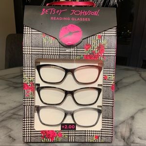 Betsey Johnson Stylish Readers, +2.00 & +2.50, Price Firm